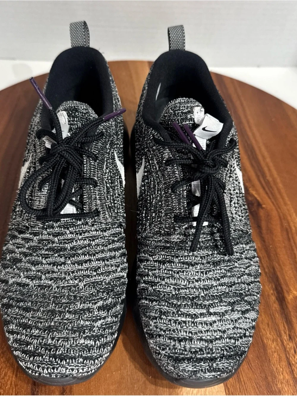 Nike Roshe One Flyknit Women’s Size 5.5 Black White Athletic sneaker 704927-001
